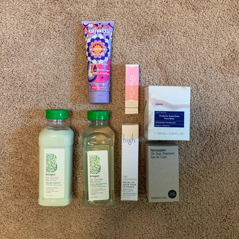 Large Beauty Bundle- Brand New